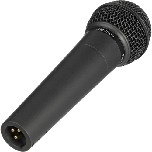 A Behringer MX8500 dynamic XLR microphone.